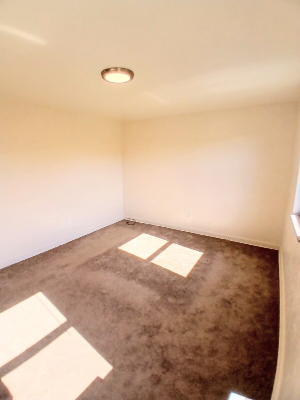 Building Photo - 472 Hoodridge Dr