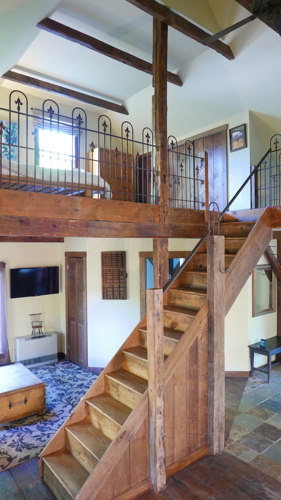 Building Photo - 50 Mountain View Estates Rd