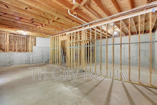 Building Photo - 75 Rock Mill Ct