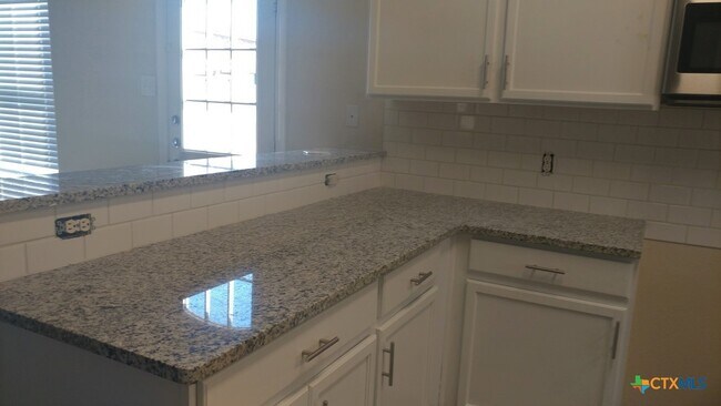 Building Photo - 3435 Rob Roy St