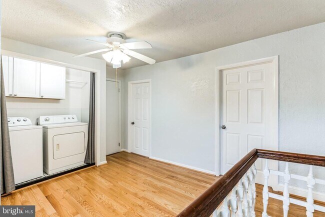 Building Photo - 1210 S 11th St