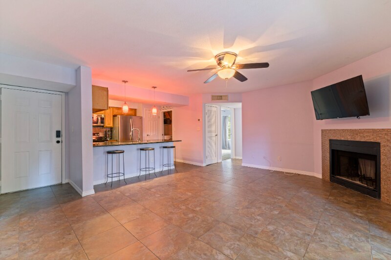 Building Photo - 9100 Dr M.L.K. Jr St N