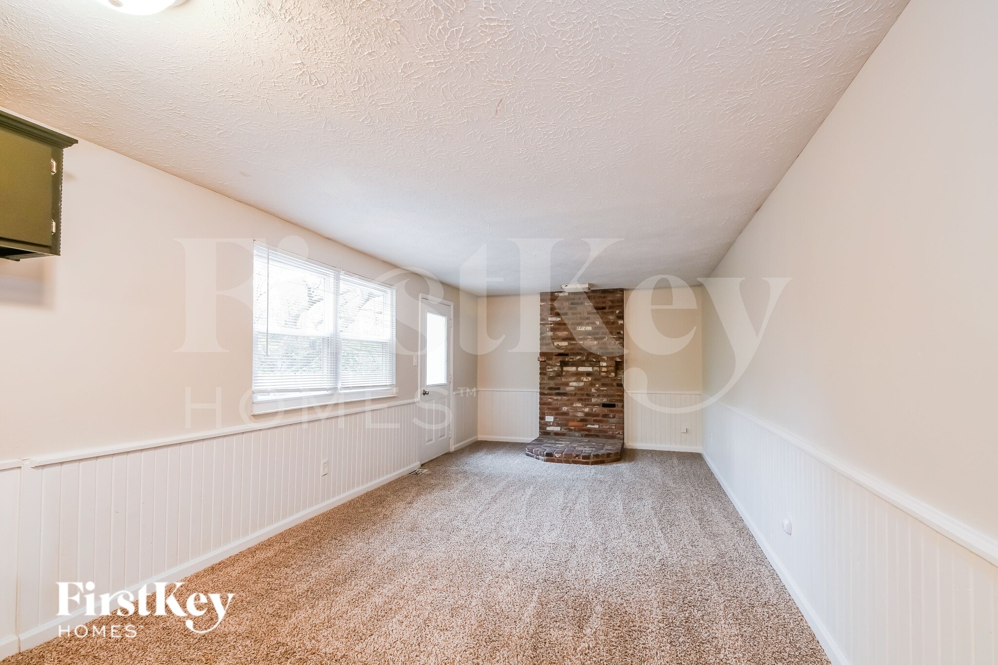 Building Photo - 9026 Kasteel Way