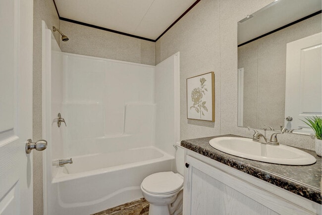 Building Photo - 2404 Catalpa St