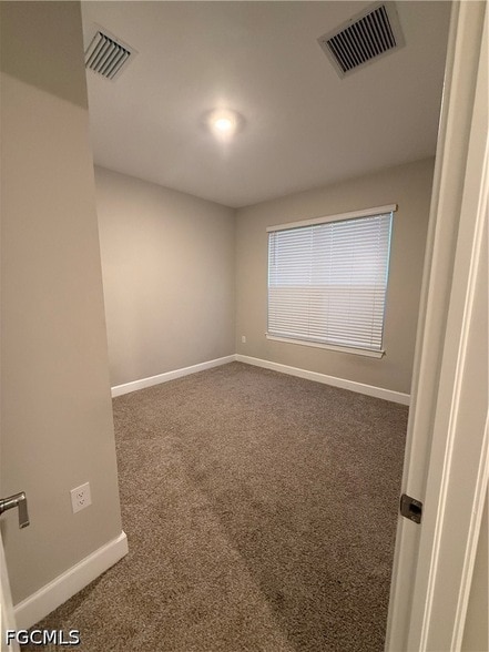 Building Photo - 107 SW 34th Pl