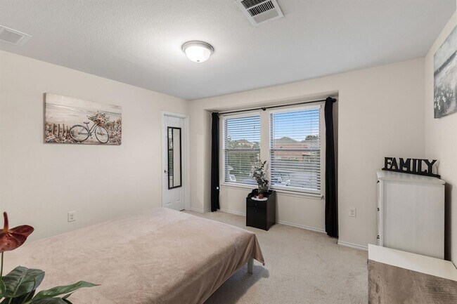 Building Photo - 10904 Roderick Lawson Ln