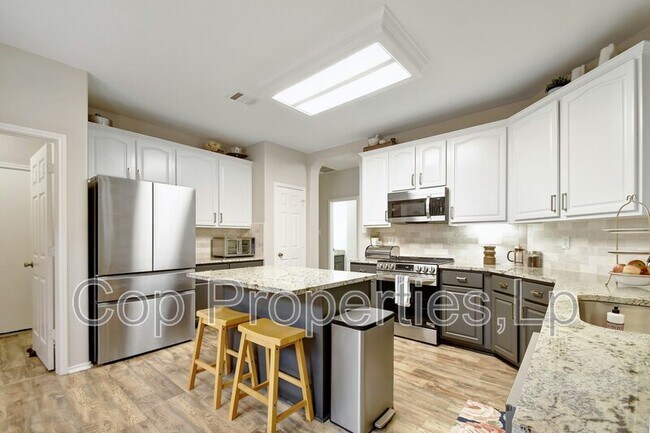 Building Photo - 2818 Crusader Bend