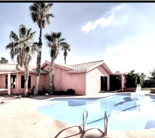 Building Photo - 6880 Edna Ave