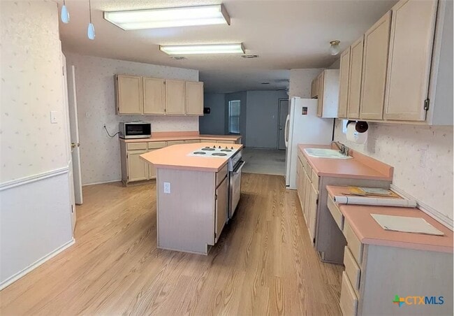 Building Photo - 1428 Devin Dr