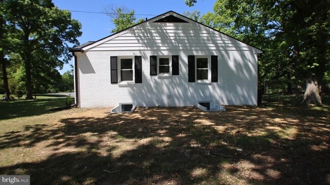 Building Photo - 2608 Holly Dr