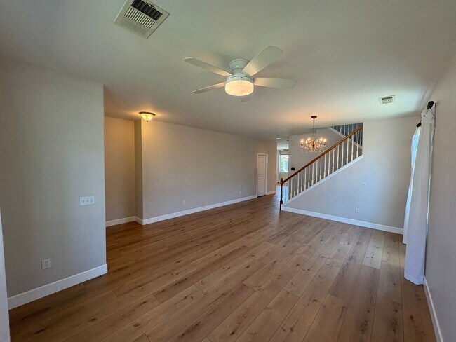 Building Photo - NW Two story home, located in Foxwood subd...