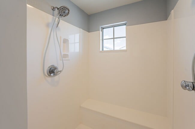 Building Photo - Verrado Living - 4 Bedrooms & 3 Baths!