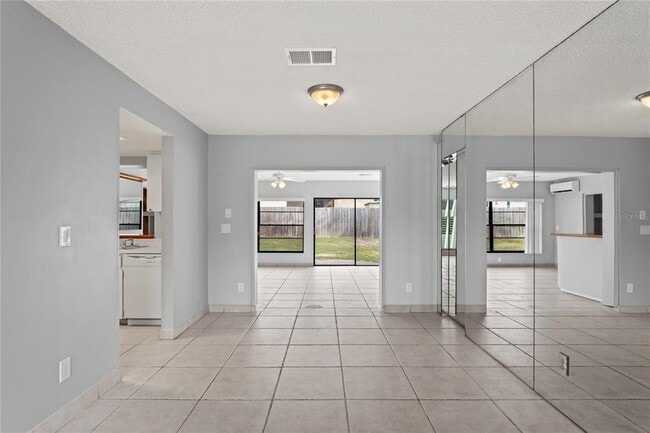 Building Photo - 2502 Indigo Dr