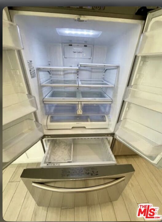 Building Photo - 1654 Greenfield Ave