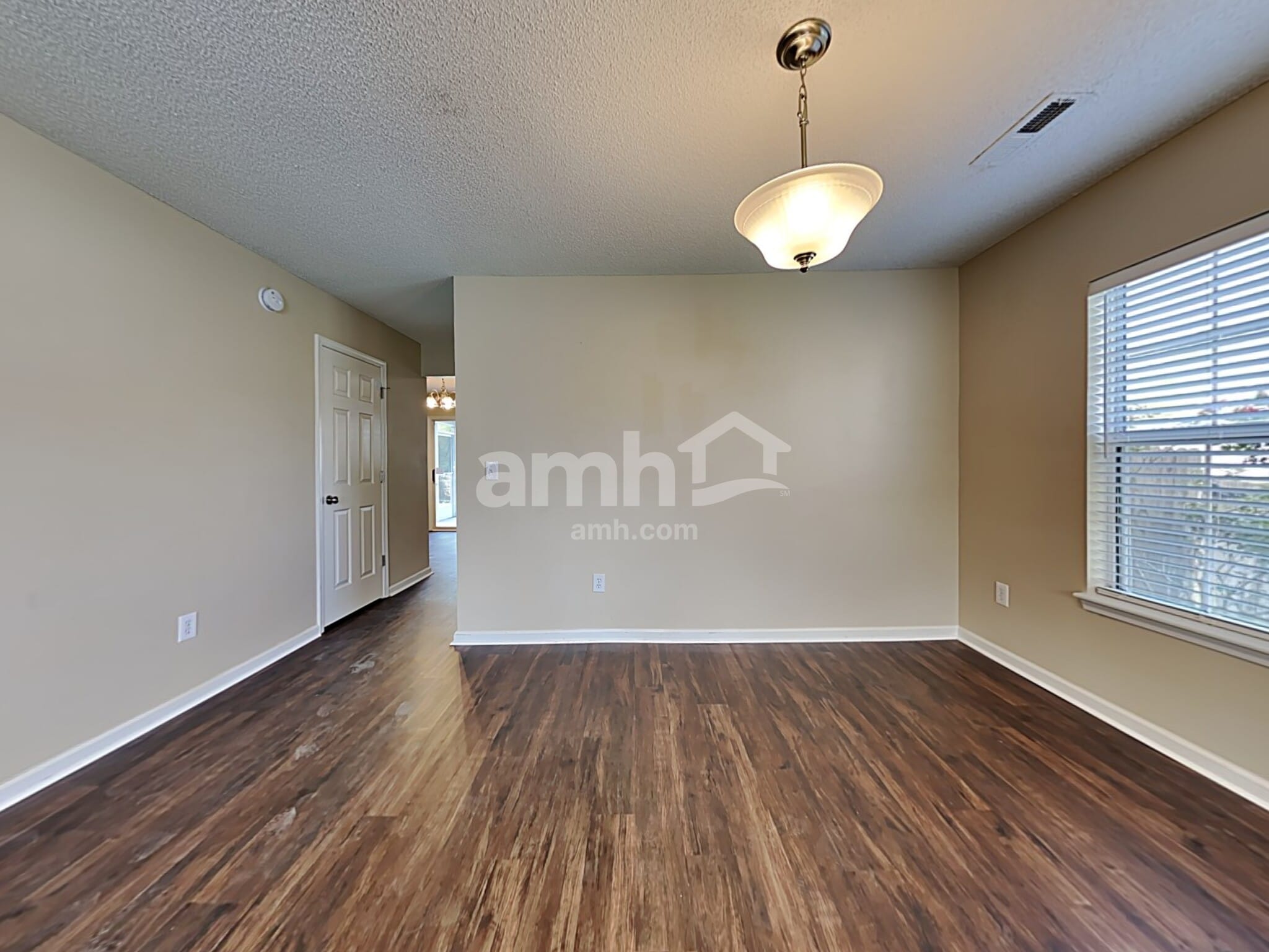 Building Photo - 133 Broken Branch Dr