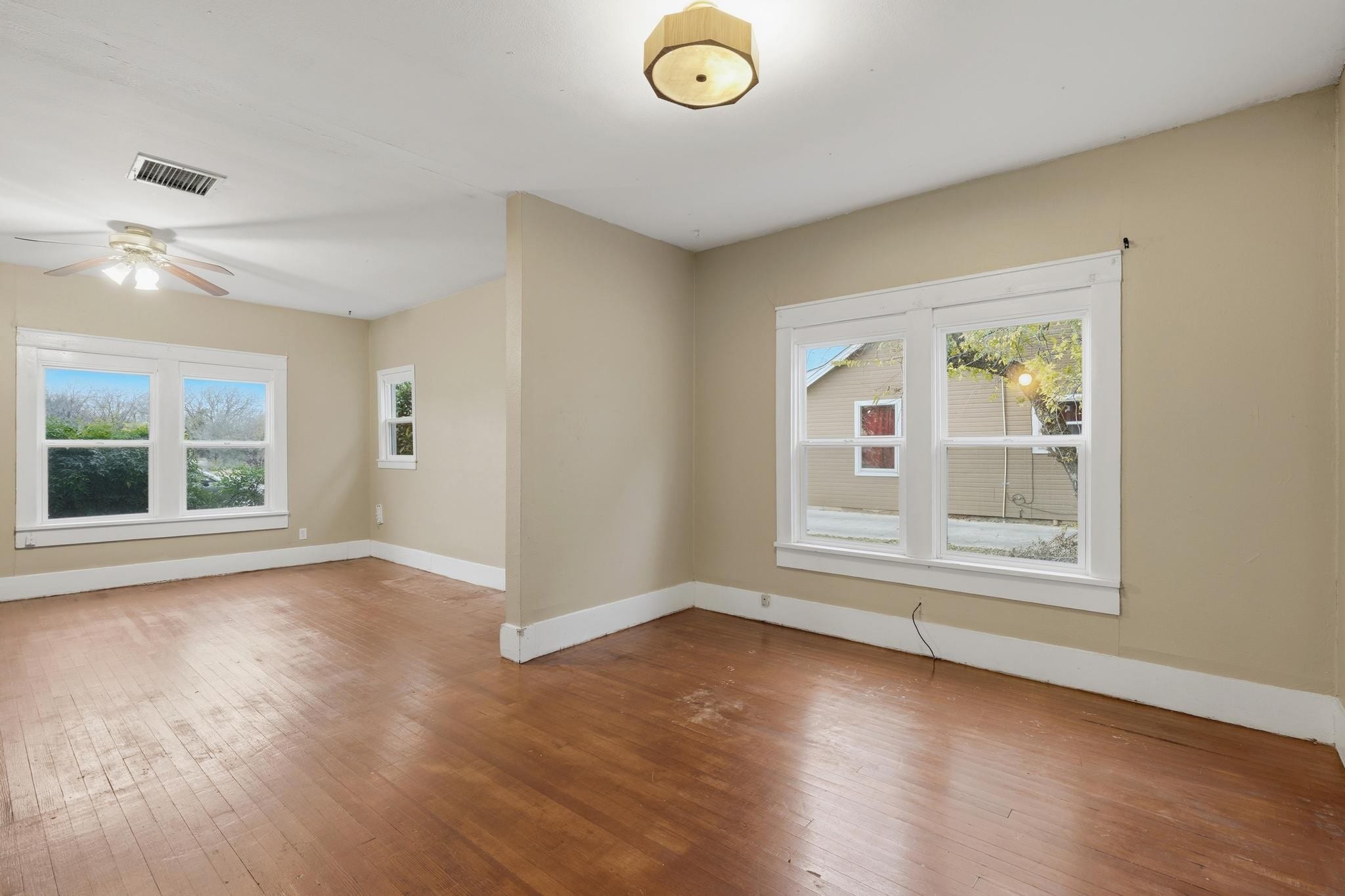 Building Photo - 1341 Hickory St