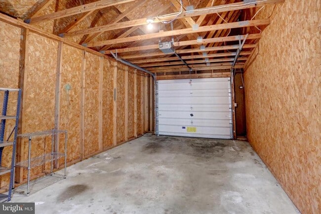 Building Photo - 903 Cambridge Ct