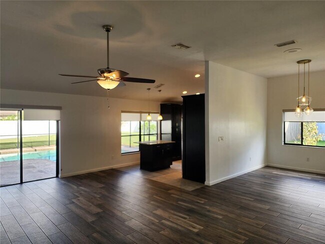 Building Photo - 18303 Big Pond Way