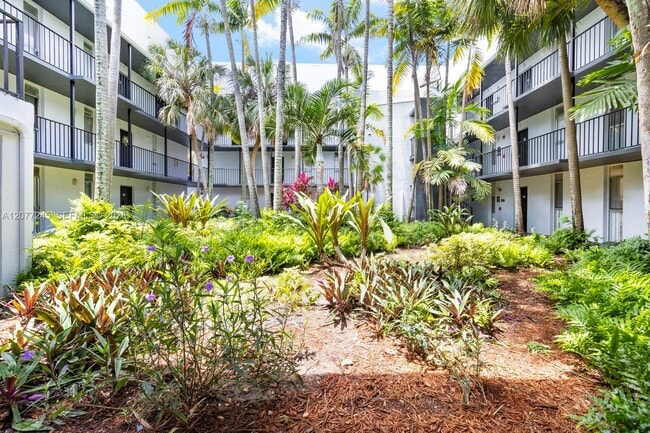 Building Photo - 2940 Forest Hills Blvd