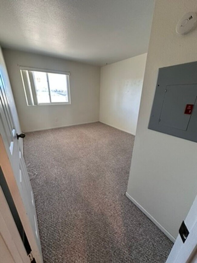 Building Photo - 2BD | 2BA Condo in Spring Valley!