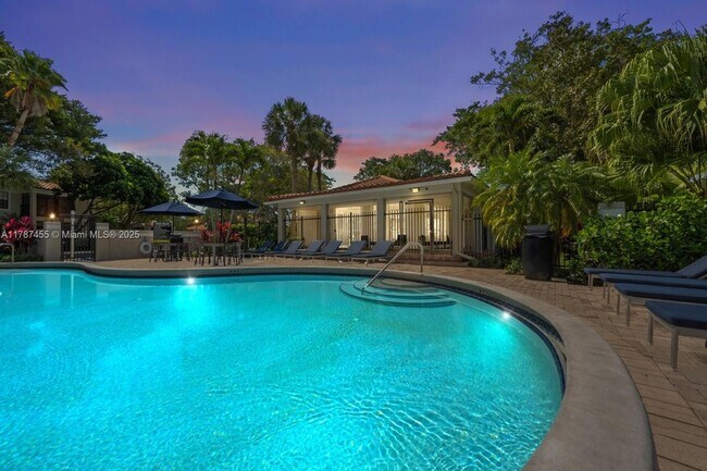 Building Photo - 6503 N Military Trl