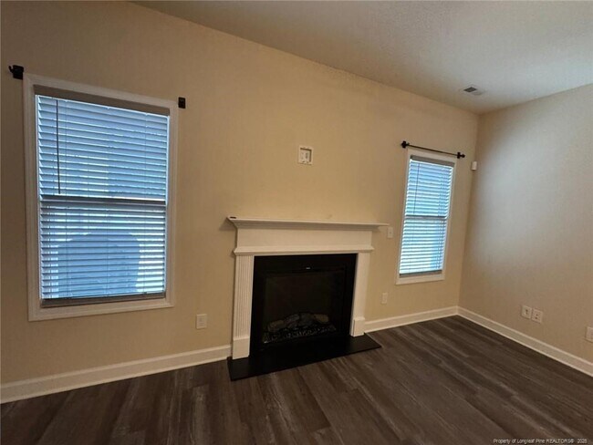Building Photo - 22 Sugarberry Pl
