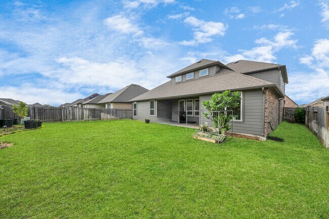 Building Photo - 21130 Almaco Dr