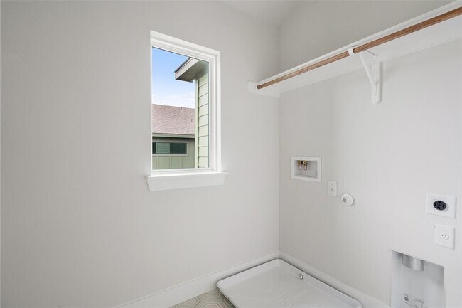 Building Photo - 2709 Bristol Dr