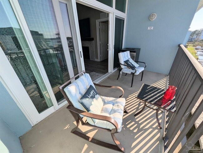 Building Photo - 14100 River Rd