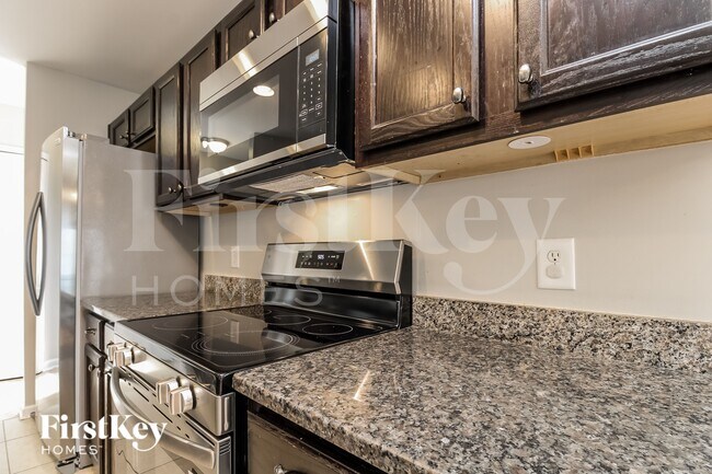 Building Photo - 156 Coosawatchie St