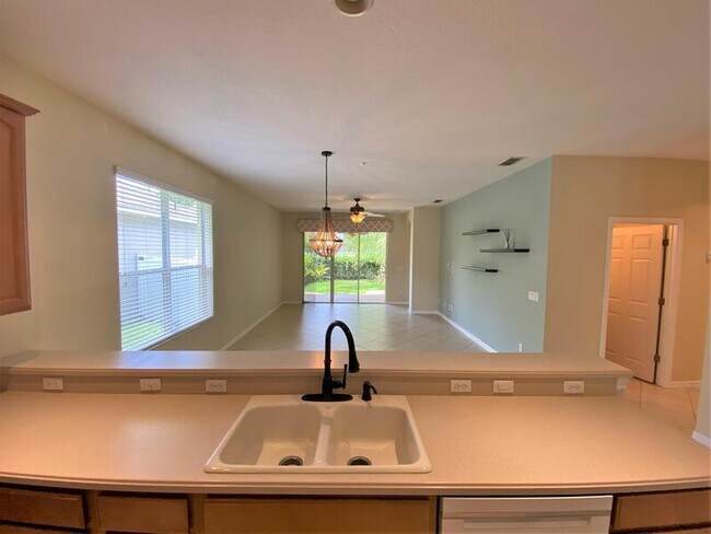Building Photo - 9376 Ravens Willow Dr