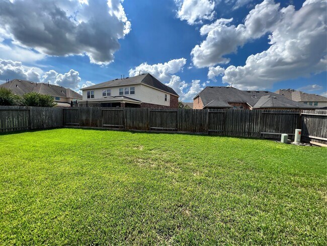 Building Photo - 3318 Suffolk Creek Ln