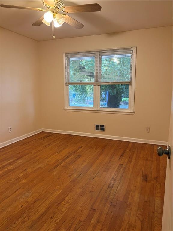 Building Photo - 2704 Favor Rd SW