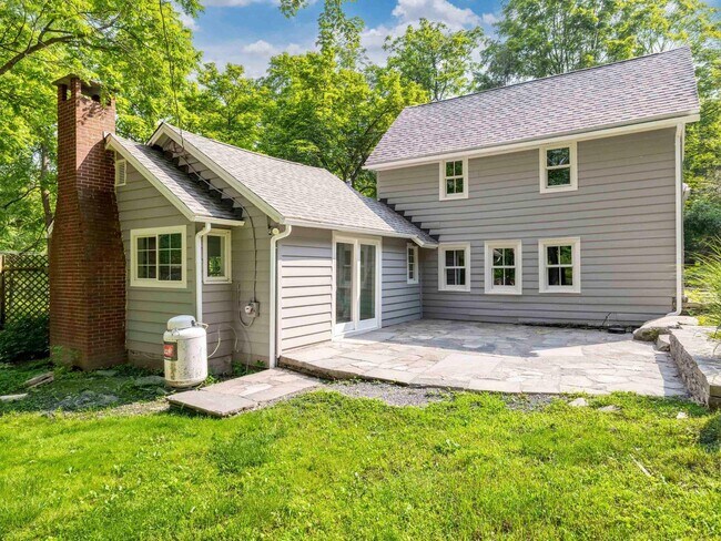 Building Photo - 50 Rose Hill Rd