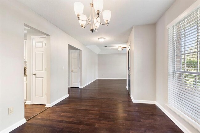 Building Photo - 62 S Dreamweaver Cir