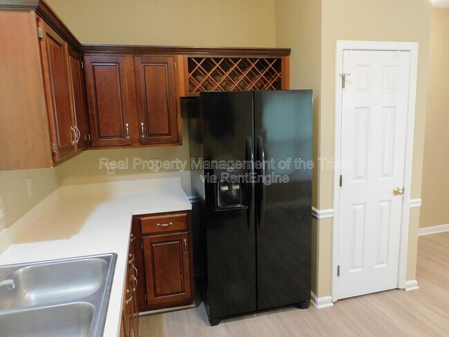 Building Photo - 7185 Avenbury Cir