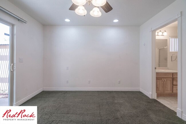 Building Photo - 2 Bedroom and 2 Bathroom Home near Quail C...