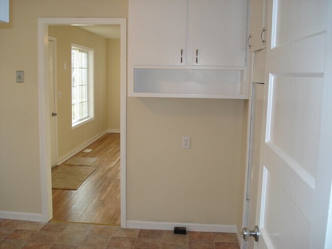 Building Photo - Three Bedroom One Bath Home Available May 10th