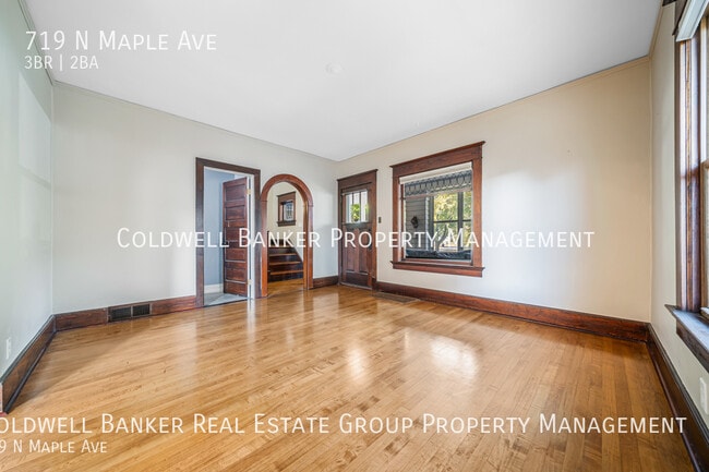Building Photo - 719 N Maple Ave
