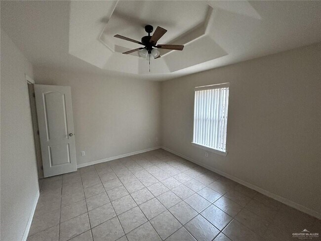 Building Photo - 13 South Dr