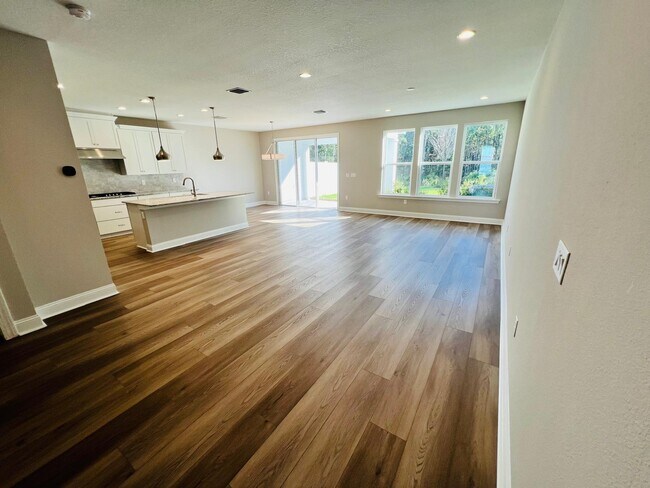 Building Photo - 11352 Newtonian Blvd