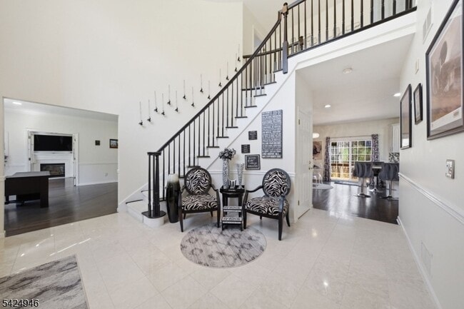 Building Photo - 11 Rosewood Ln