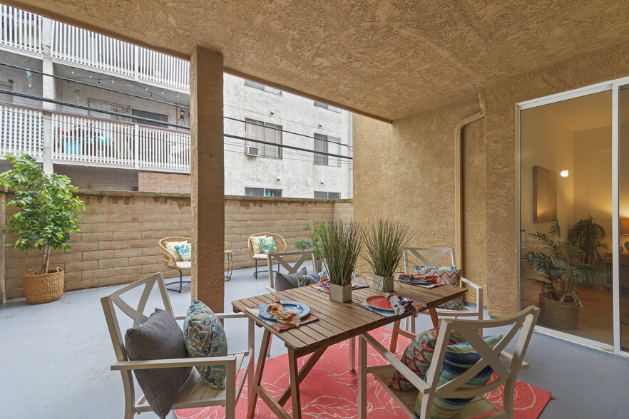 Building Photo - 384 Redondo Ave