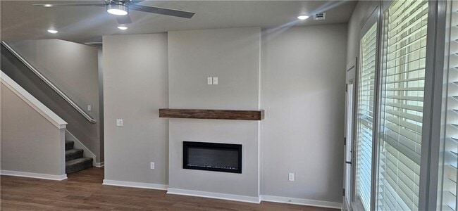 Building Photo - 5906 SW Coywolf St