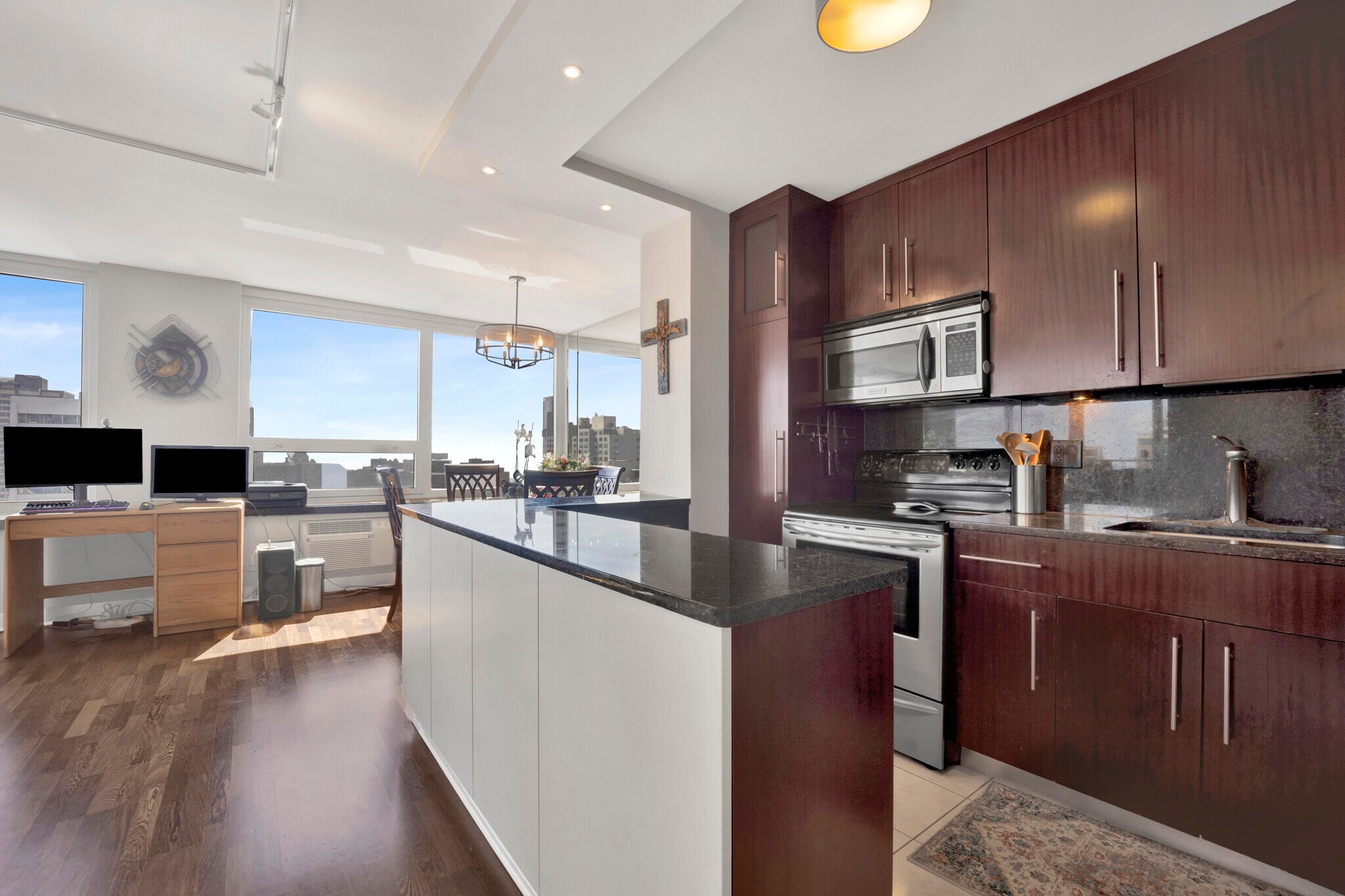 Kitchen - 88 W Schiller St