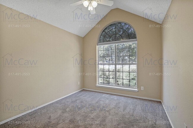 Building Photo - 2119 Amherst Dr