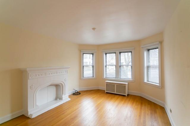 Building Photo - 2 bedroom in CHICAGO IL 60630