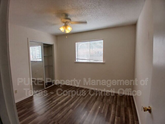 Building Photo - 1726 Lesle Ln