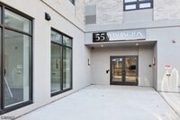 Building Photo - 55 Washington St