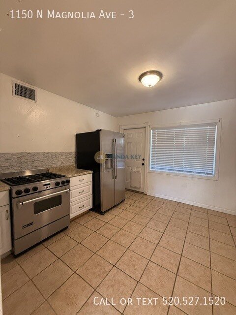 Building Photo - 1150 N Magnolia Ave